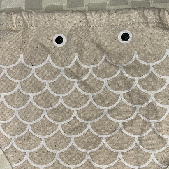 Beige Fish-Shaped Drawstring Backpack - Picture 4 of 4